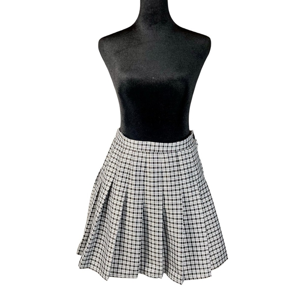 Rewind Plaid Pleated Mini Skirt Size Small​​​